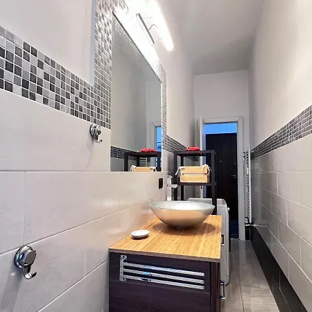 Metro Bengasi - Cozy Flat - Center In 10 Minutes