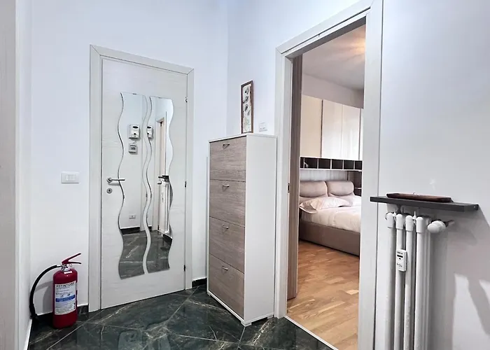 Metro Bengasi - Cozy Flat - Center In 10 Minutes